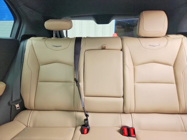 2024 CADILLAC XT4 Luxury