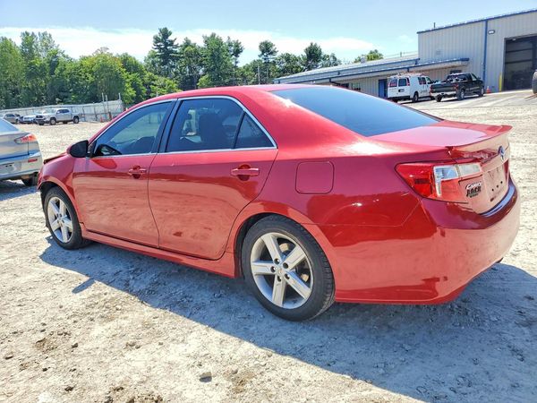 2014 TOYOTA CAMRY
