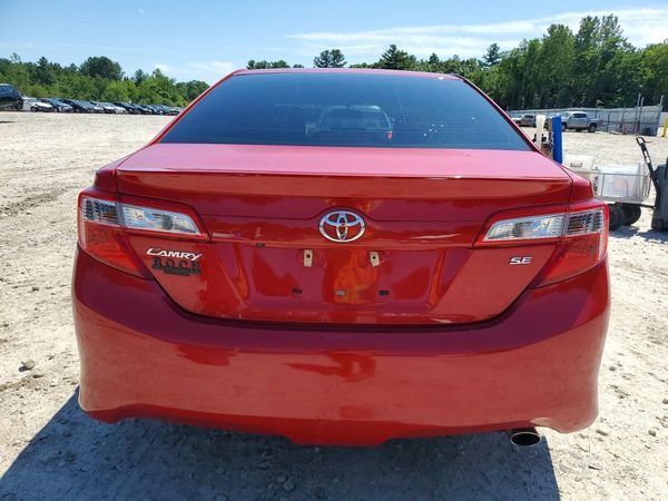 2014 TOYOTA CAMRY