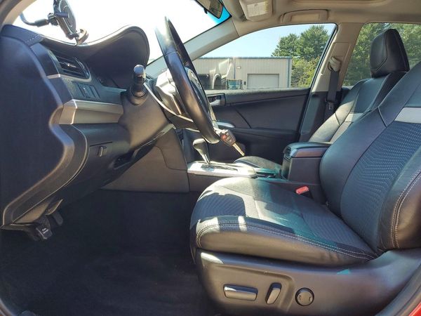 2014 TOYOTA CAMRY