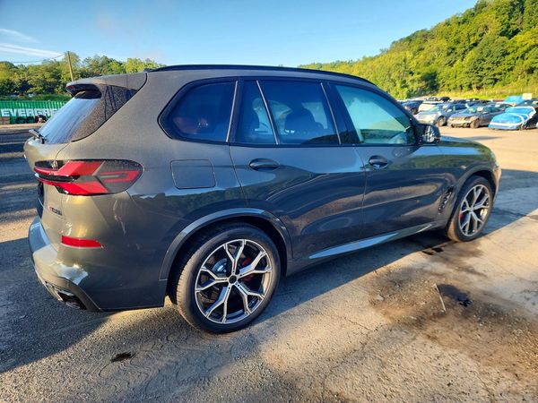 2026 BMW X5 M60i