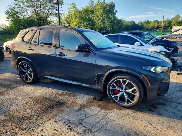 2026 BMW X5 M60i