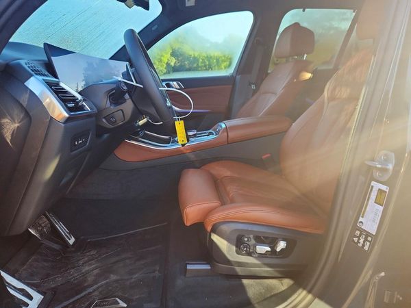 2026 BMW X5 M60i