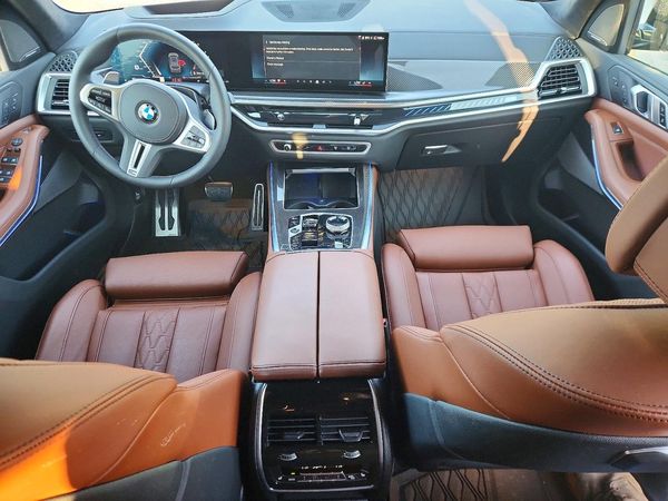 2026 BMW X5 M60i