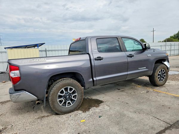 2015 TOYOTA TUNDRA SR5 Grade