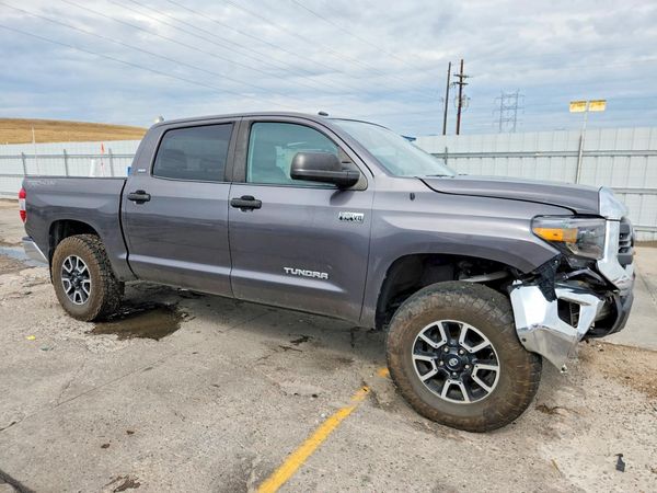 2015 TOYOTA TUNDRA SR5 Grade