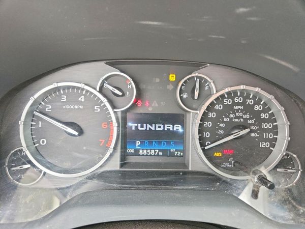 2015 TOYOTA TUNDRA SR5 Grade