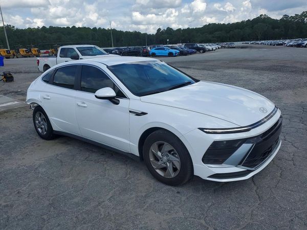 2025 HYUNDAI SONATA SE