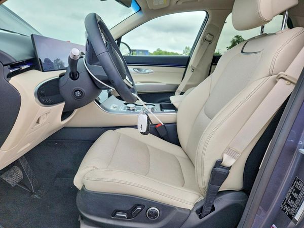 2026 GENESIS GV70 2.5T, 2.5T Select
