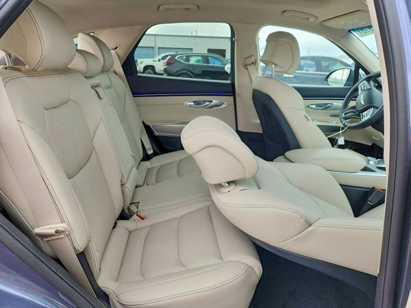 2026 GENESIS GV70 2.5T, 2.5T Select