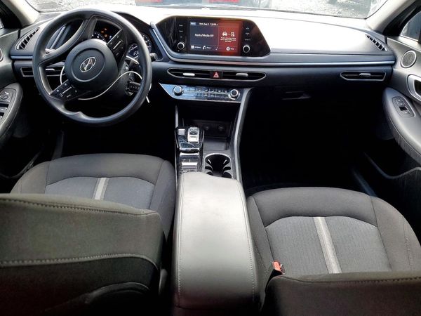 2022 HYUNDAI SONATA SE