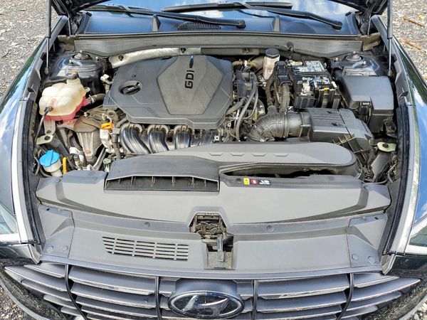 2022 HYUNDAI SONATA SE