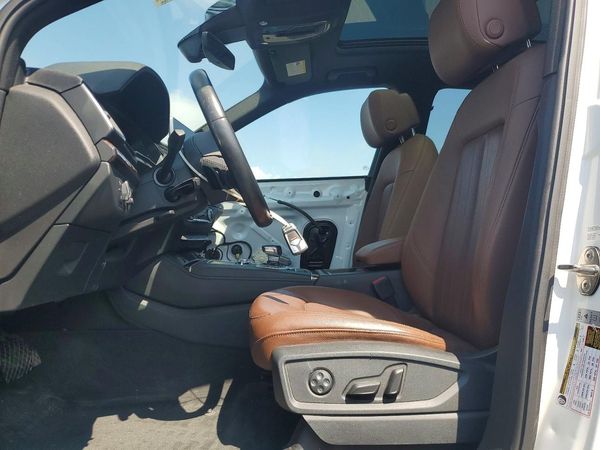 2020 AUDI Q5 quattro Premium Plus