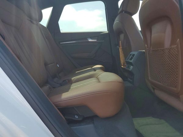 2020 AUDI Q5 quattro Premium Plus