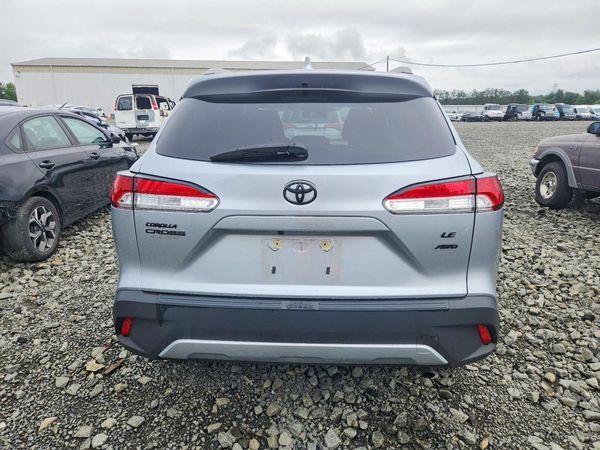 2024 TOYOTA COROLLA CROSS LE