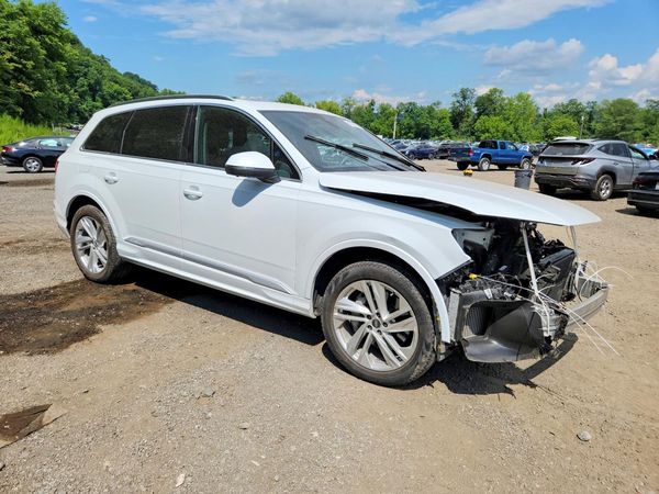 2021 AUDI Q7 quattro Premium Plus
