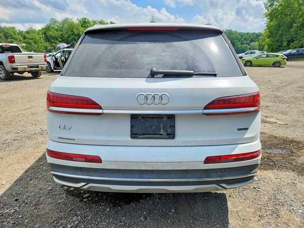 2021 AUDI Q7 quattro Premium Plus