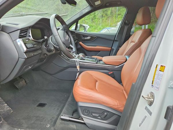 2021 AUDI Q7 quattro Premium Plus