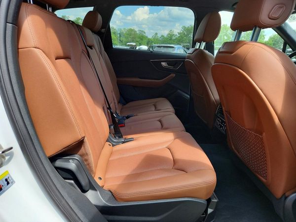 2021 AUDI Q7 quattro Premium Plus