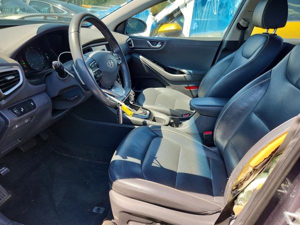 2018 HYUNDAI IONIQ Limited (HEV)