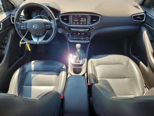 2018 HYUNDAI IONIQ Limited (HEV)