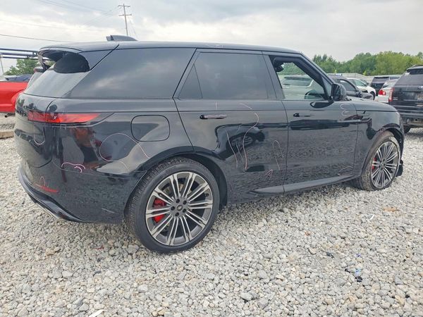 2025 LAND ROVER RANGE ROVER SPORT P530 Dynamic SE