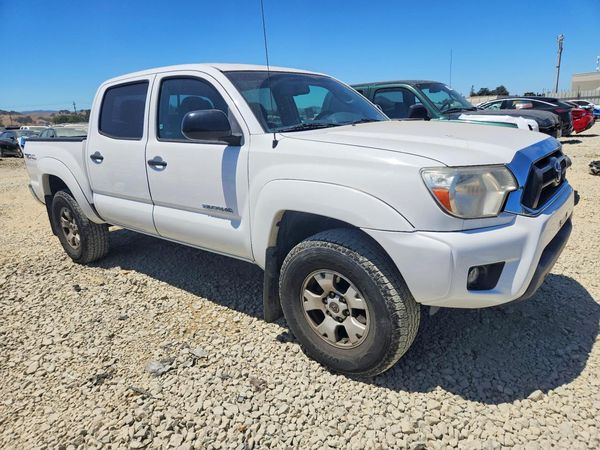 2013 TOYOTA TACOMA Delux — Passenger 3/4