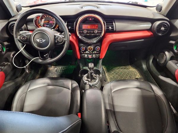 2015 MINI COOPER