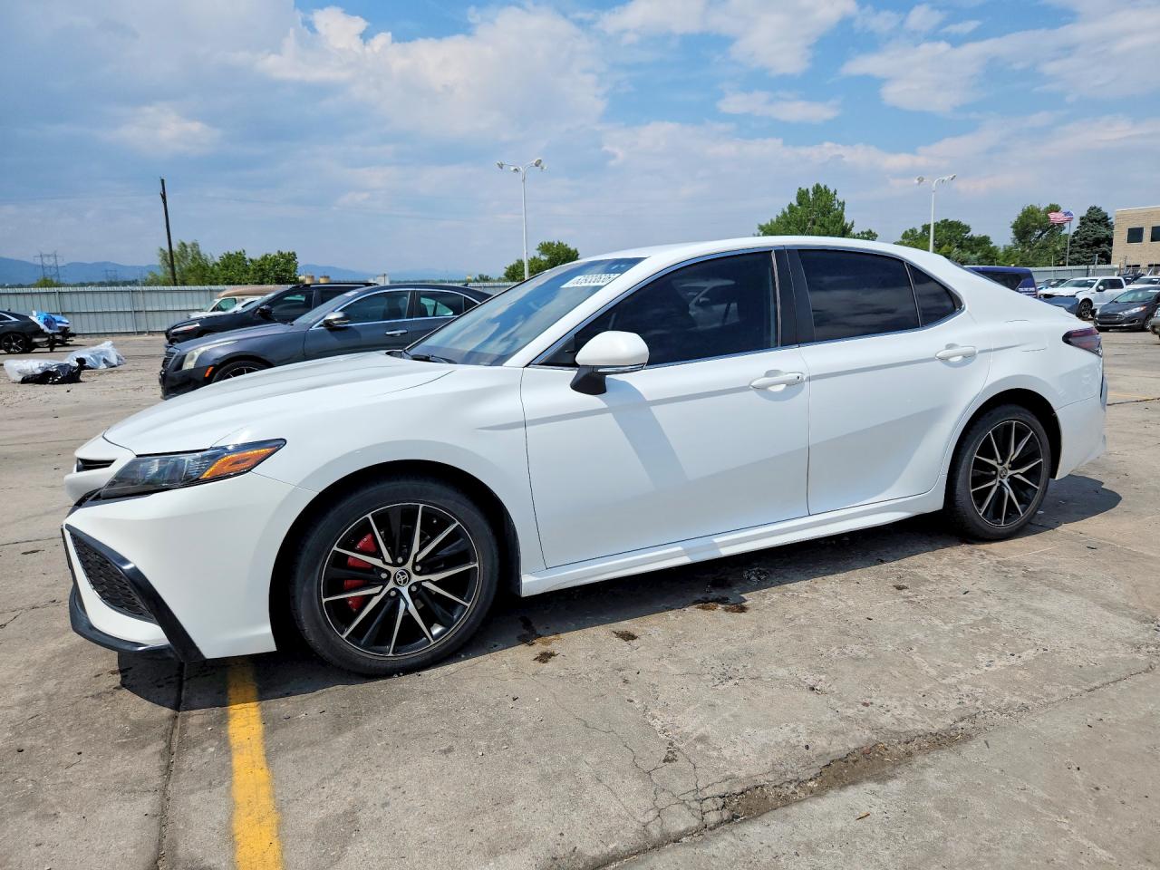 2022 TOYOTA CAMRY SE