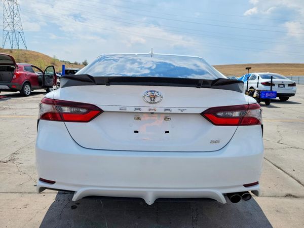 2022 TOYOTA CAMRY SE