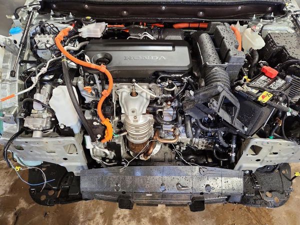 2025 HONDA CRV Sport Touring — Engine bay