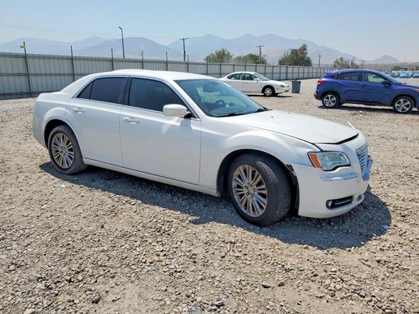 2013 CHRYSLER 300