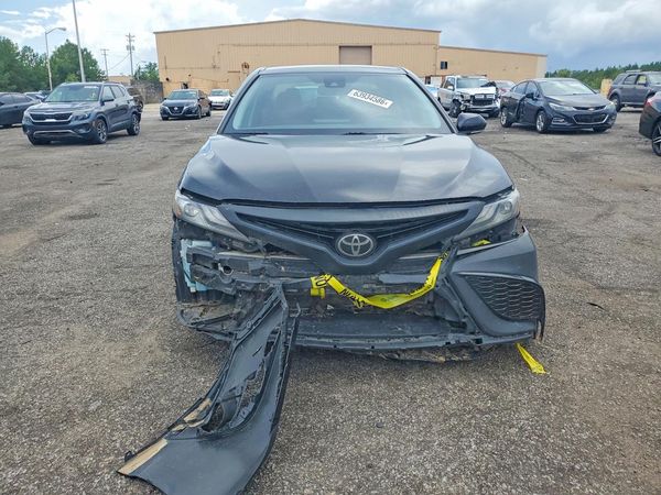2021 TOYOTA CAMRY XSE