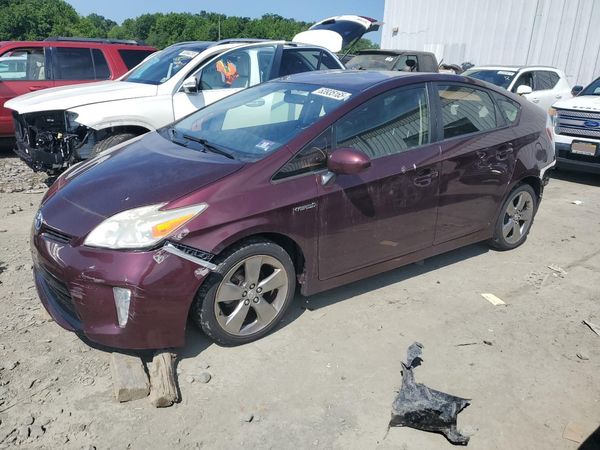 2013 TOYOTA PRIUS