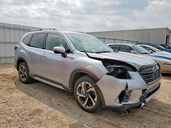 2024 SUBARU FORESTER Touring