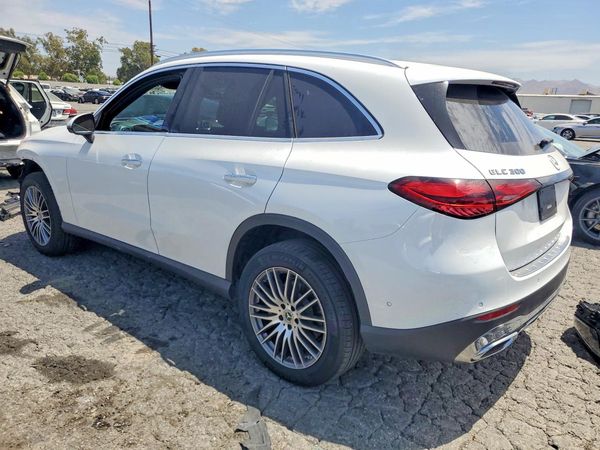 2026 MERCEDES-BENZ GLC GLC300