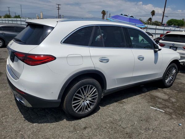 2026 MERCEDES-BENZ GLC GLC300