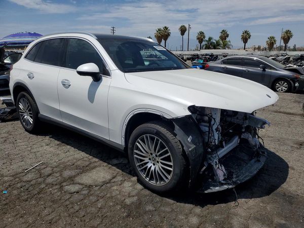2026 MERCEDES-BENZ GLC GLC300