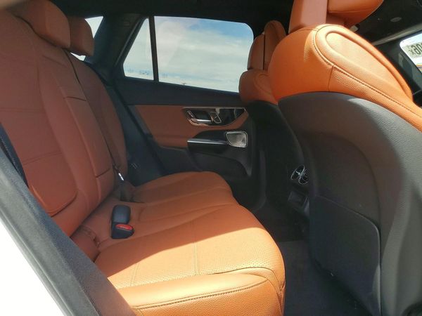 2026 MERCEDES-BENZ GLC GLC300
