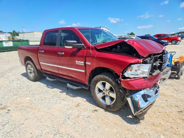 2015 RAM 1500 SLT