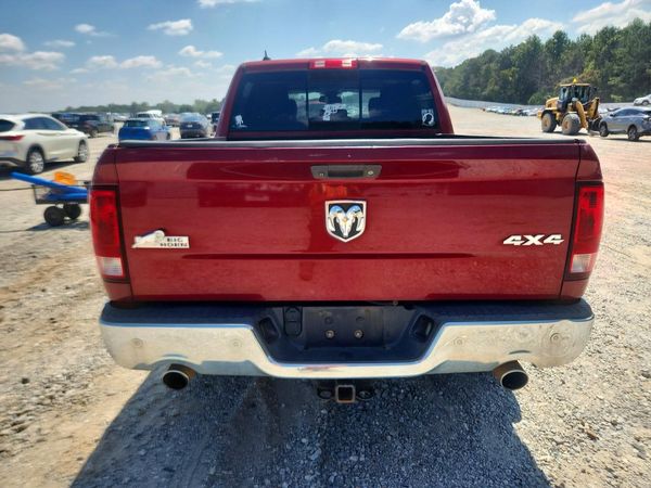 2015 RAM 1500 SLT