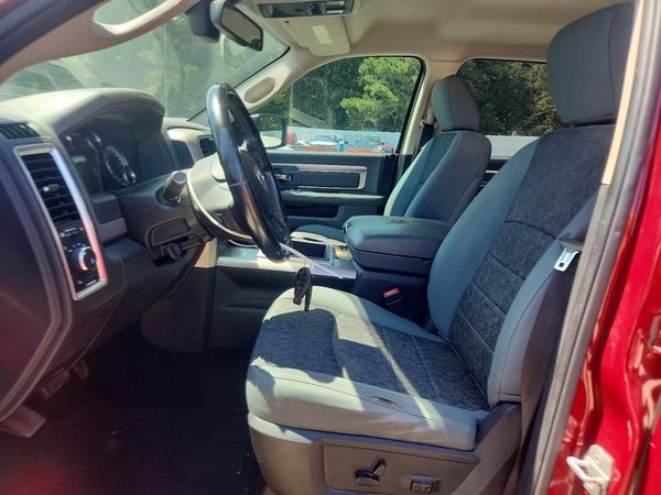 2015 RAM 1500 SLT