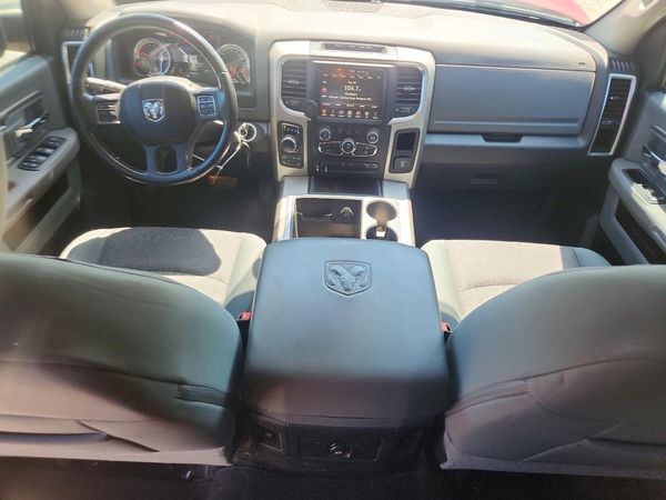 2015 RAM 1500 SLT