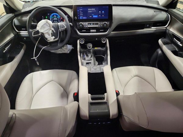 2025 TOYOTA GRAND HIGHLANDER