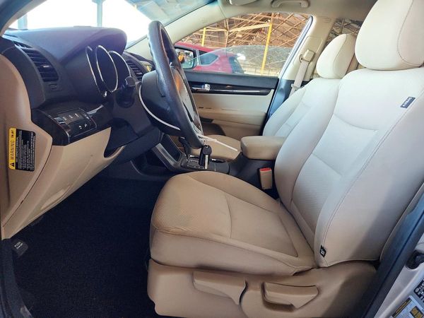 2013 KIA SORENTO Base / LX