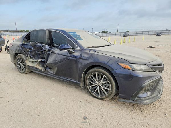 2022 TOYOTA CAMRY SE — Passenger 3/4