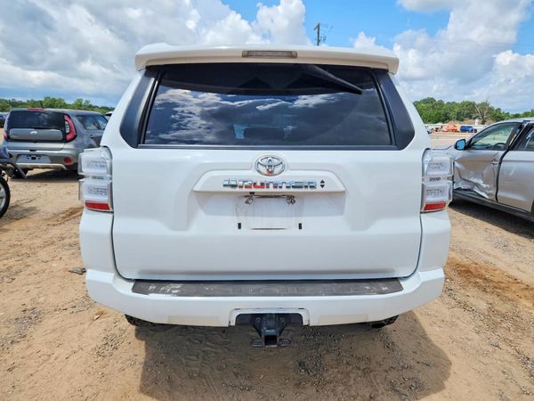 2022 TOYOTA 4RUNNER TRD Sport