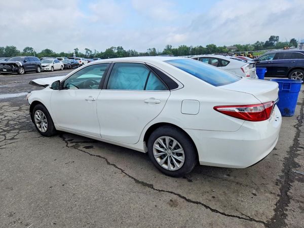 2016 TOYOTA CAMRY
