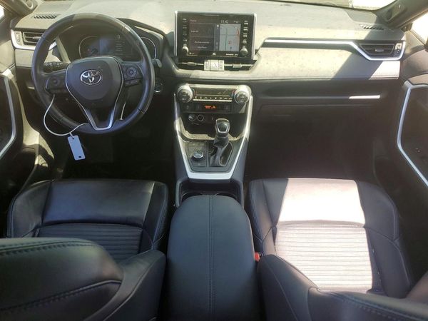 2020 TOYOTA RAV4 XSE HV