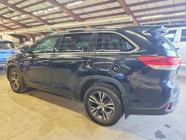 2018 TOYOTA HIGHLANDER LE/LE Plus